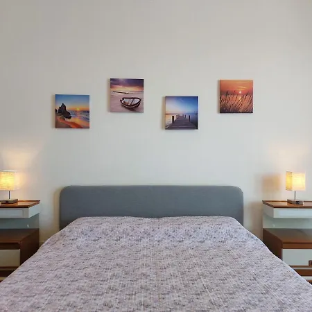 Maremare, Really On The Beach, With Private Parking *