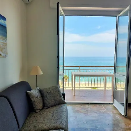 Appartement Maremare, Really On The Beach, With Private Parking