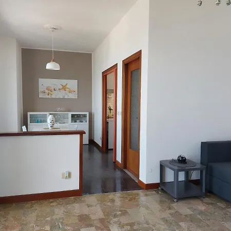 Maremare, Really On The Beach, With Private Parking Appartement *