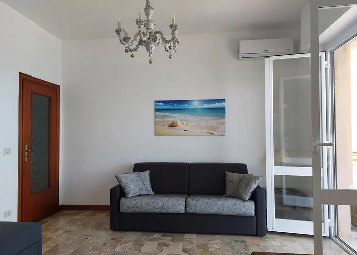 Maremare, Really On The Beach, With Private Parking דירה *